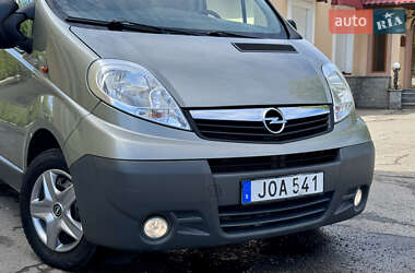 Вантажний фургон Opel Vivaro 2014 в 
