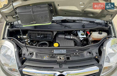 Вантажний фургон Opel Vivaro 2014 в 