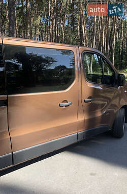 Мінівен Opel Vivaro 2015 в 