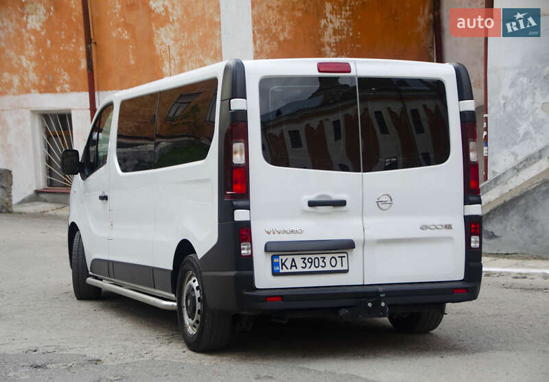 Минивэн Opel Vivaro 2017 в Кременце