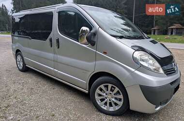 Мінівен Opel Vivaro 2012 в Яремчі