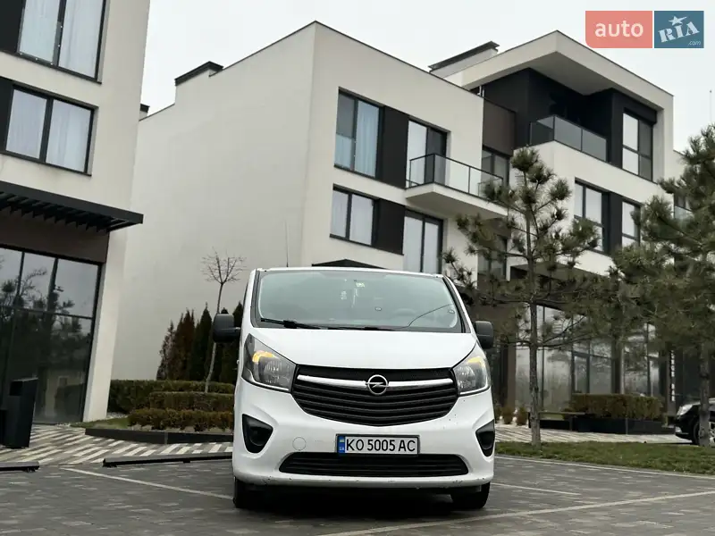 Opel Vivaro 2016