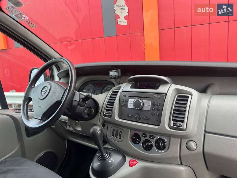 Минивэн Opel Vivaro 2010 в Киеве