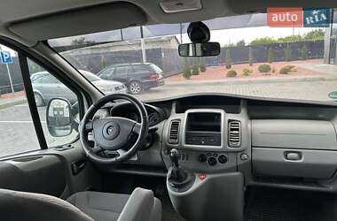 Мінівен Opel Vivaro 2011 в 