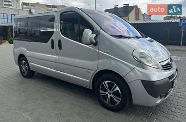 Мінівен Opel Vivaro 2011 в 