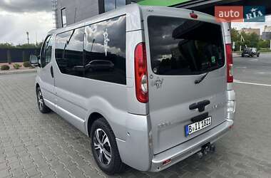 Мінівен Opel Vivaro 2011 в 