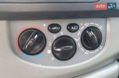 Грузовой фургон Opel Vivaro 2013 в 