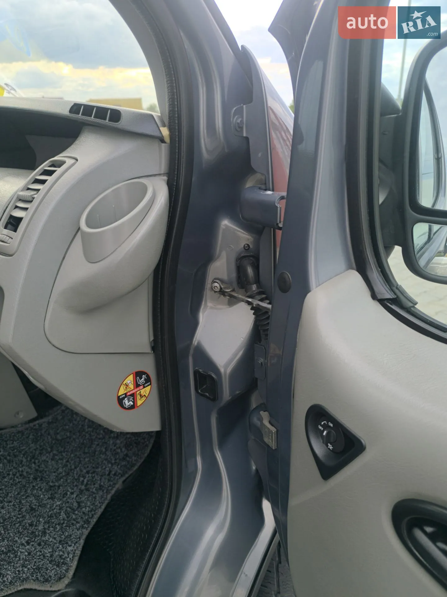 2011 Opel Vivaro - мініатюра 147