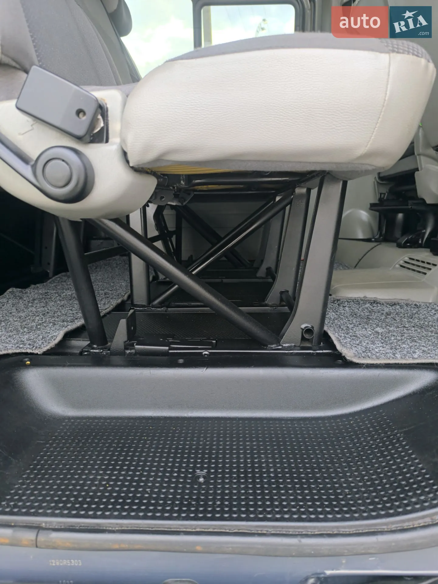 2011 Opel Vivaro - мініатюра 155