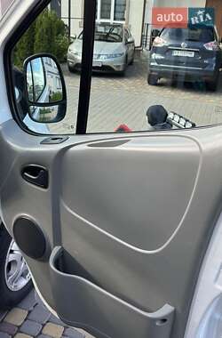Минивэн Opel Vivaro 2009 в 