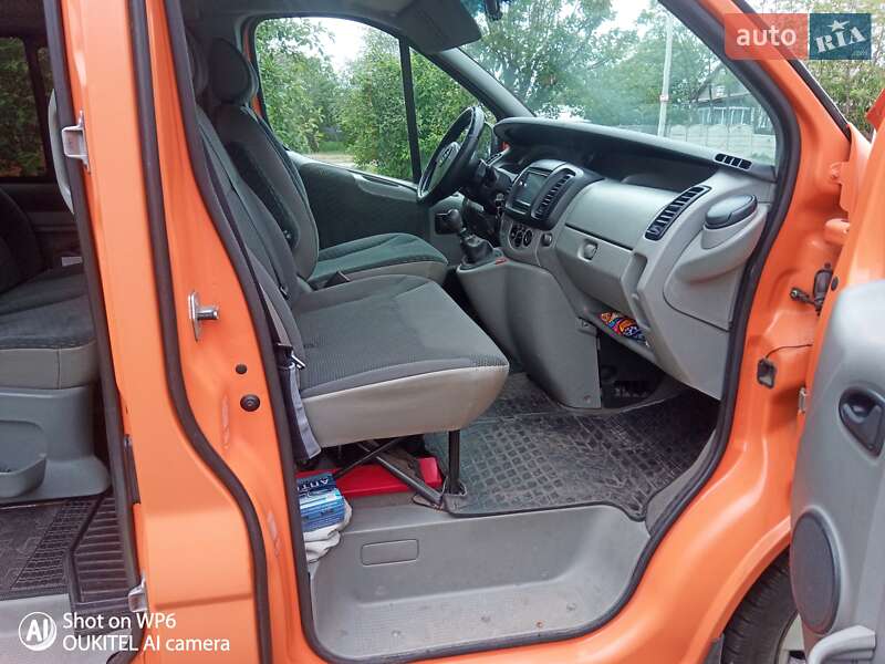 Мінівен Opel Vivaro 2010 в Дніпрі фото 4 Мінівен Opel Vivaro 2010 в Дніпрі