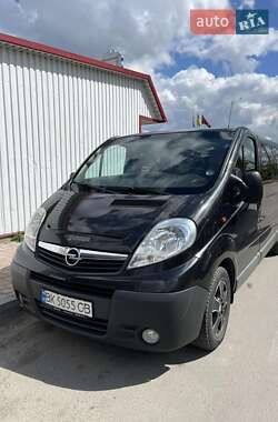 Мінівен Opel Vivaro 2013 в Києві