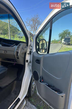 Мінівен Opel Vivaro 2013 в 