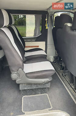 Мінівен Opel Vivaro 2004 в 