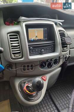 Минивэн Opel Vivaro 2012 в 