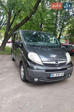 Opel Vivaro 2012