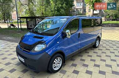 Минивэн Opel Vivaro 2003 в Кривом Роге