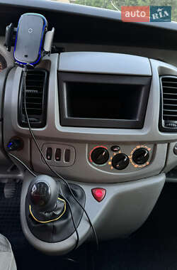 Грузовой фургон Opel Vivaro 2005 в 