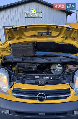 Грузовой фургон Opel Vivaro 2005 в 