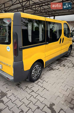 Мінівен Opel Vivaro 2004 в 