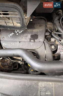 Мінівен Opel Vivaro 2004 в 