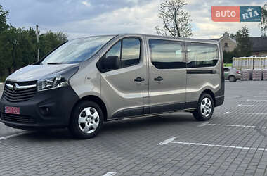 Минивэн Opel Vivaro 2015 в 