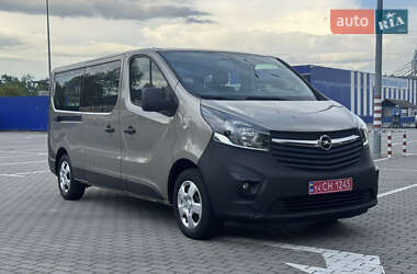 Минивэн Opel Vivaro 2015 в 