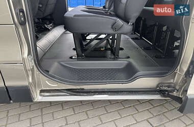 Минивэн Opel Vivaro 2015 в 