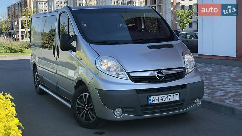 Opel Vivaro 2012