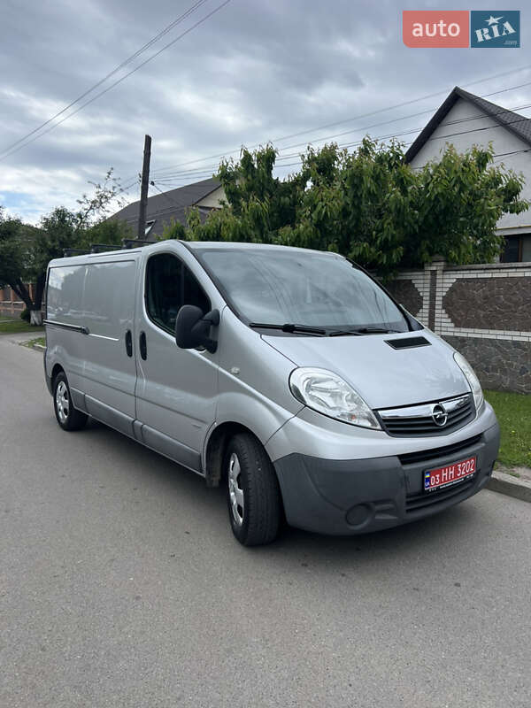 Вантажний фургон Opel Vivaro 2014 в 