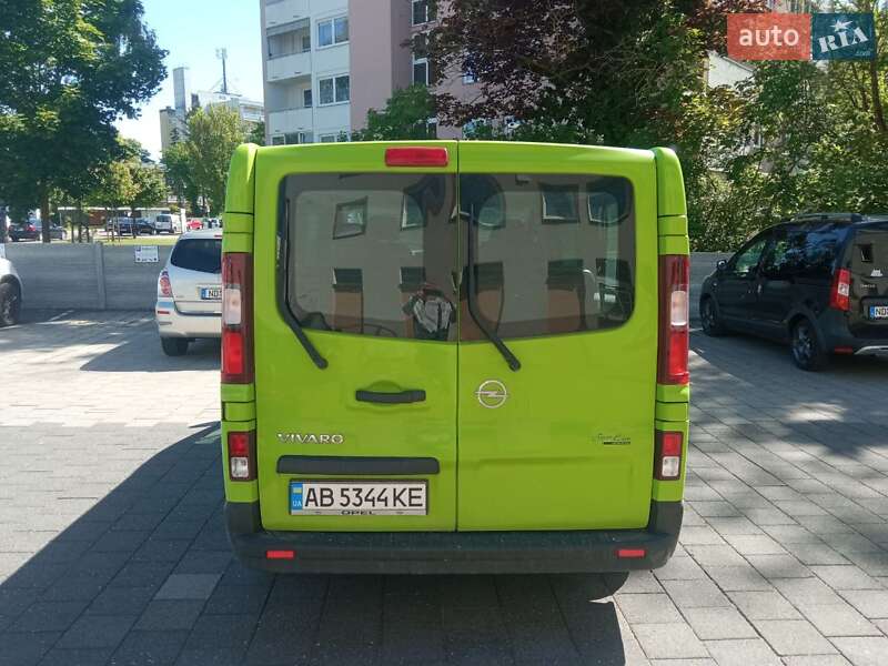 Мінівен Opel Vivaro 2017 в Вінниці