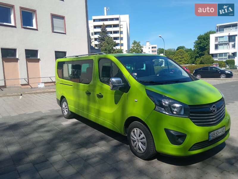 Мінівен Opel Vivaro 2017 в 