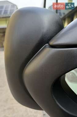 Мінівен Opel Vivaro 2013 в 