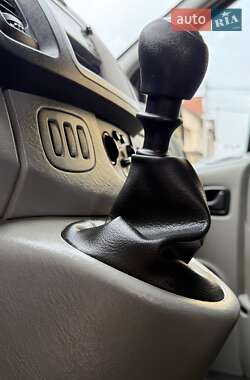 Мінівен Opel Vivaro 2013 в 