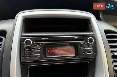 Мінівен Opel Vivaro 2013 в 