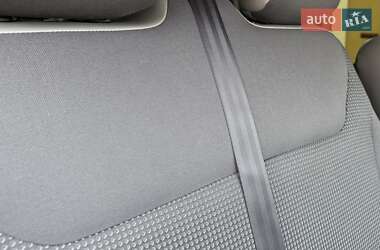 Мінівен Opel Vivaro 2013 в 