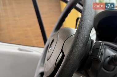 Мінівен Opel Vivaro 2013 в 