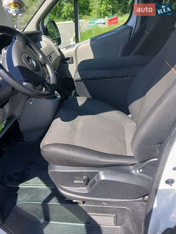 Минивэн Opel Vivaro 2013 в Днепре