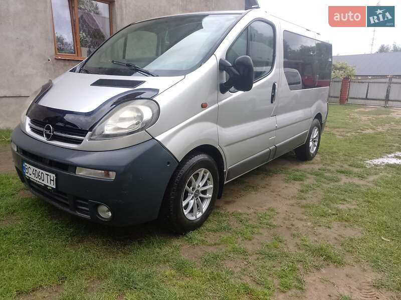 Минивэн Opel Vivaro 2005 в Мостиске