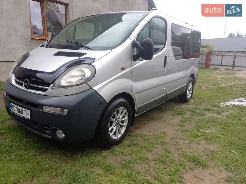Минивэн Opel Vivaro 2005 в Мостиске