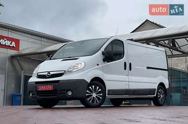Грузовой фургон Opel Vivaro 2014 в 