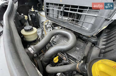 Грузовой фургон Opel Vivaro 2014 в 