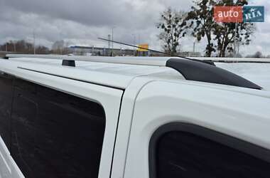 Мінівен Opel Vivaro 2015 в 