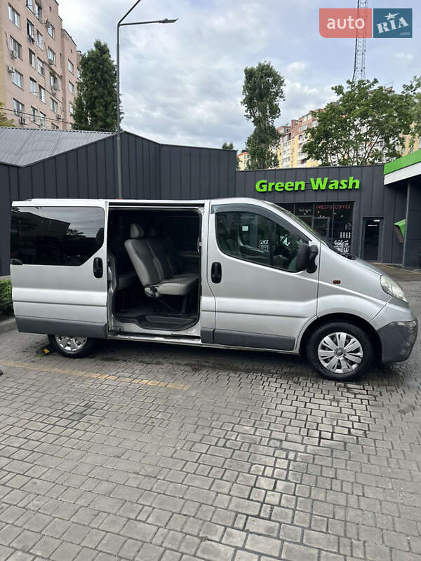 Мінівен Opel Vivaro 2011 в Одесі