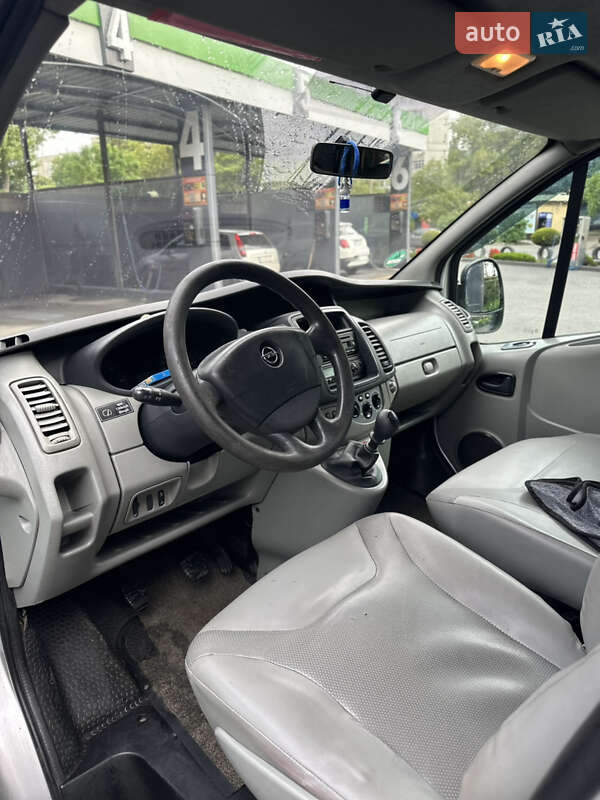 Мінівен Opel Vivaro 2011 в Одесі