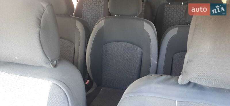 Минивэн Opel Vivaro 2011 в Коломые