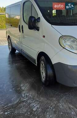 Минивэн Opel Vivaro 2011 в 