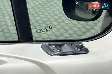 Минивэн Opel Vivaro 2012 в 
