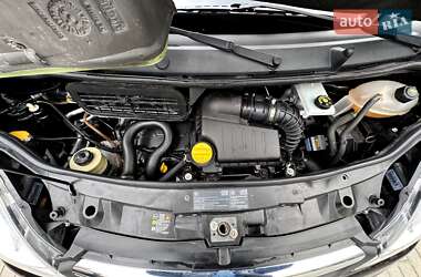 Минивэн Opel Vivaro 2012 в 