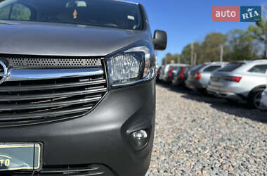 Мінівен Opel Vivaro 2015 в 